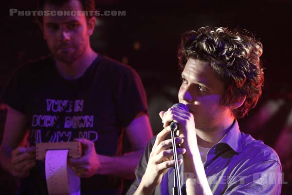 ZACH CONDON - 2007-07-30 - PARIS - La Fleche d'Or - 